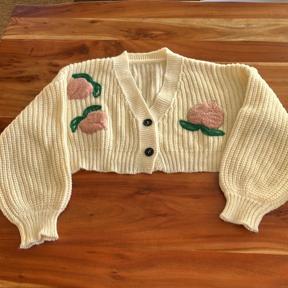 Hand knit Loose Cropped Cardigan Sweater with 3D Fuzzy Peaches women’s med/lrg - Picture 1 of 14